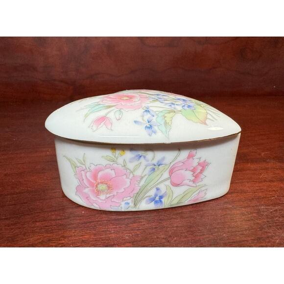 Vintage Fine China Japan Porcelain Ceramic Small Heart Shaped Trinket Box Floral - Picture 5 of 9